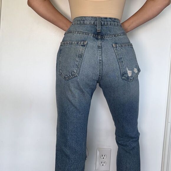 Current Elliott, mid rise, straight leg, jeans with distressed details - Picture 2 of 5